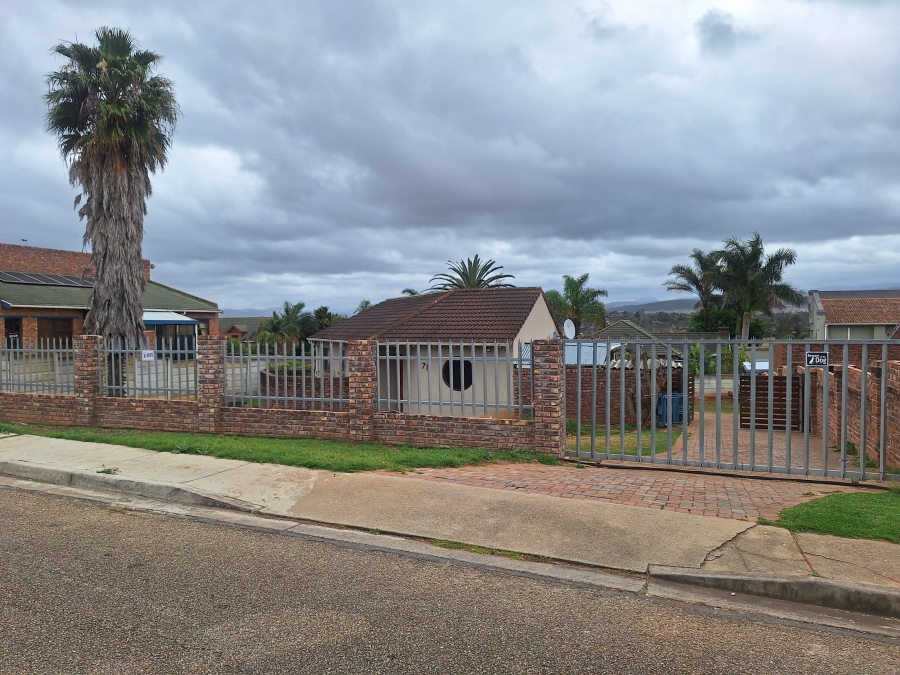 3 Bedroom Property for Sale in Strelitzia Park Eastern Cape